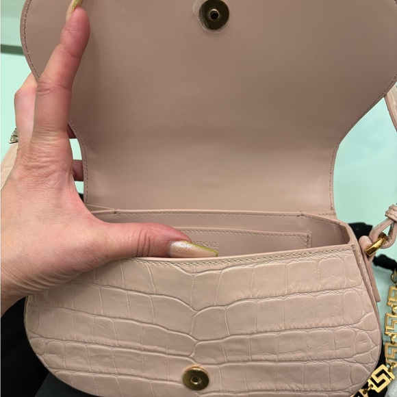 Authentic NWT Versace Blush Croc-Embossed Leather Shoulder Bag w/ Gold Hardware - Picture 7 of 12